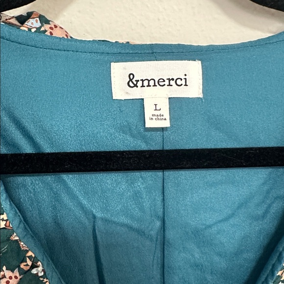 Patterned top - Picture 2 of 4